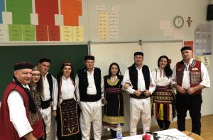 FF34266C-6FAB-4559-A0DE-EC1EB0E7C972