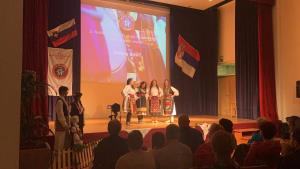 6D1C08B4-4347-40F0-ABBC-263963103D18